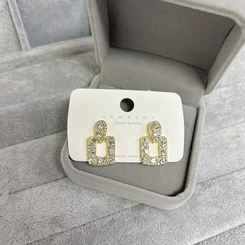 Hollow Rectangular Zircon Earring - slide 3