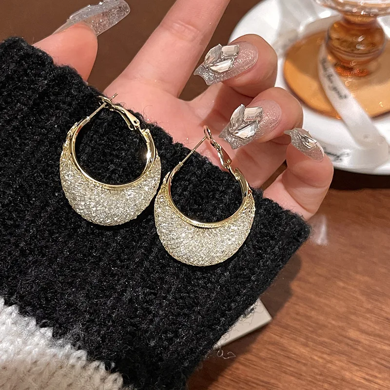 Shiny Mesh Wrapped With Rhinestones Earring - slide 2