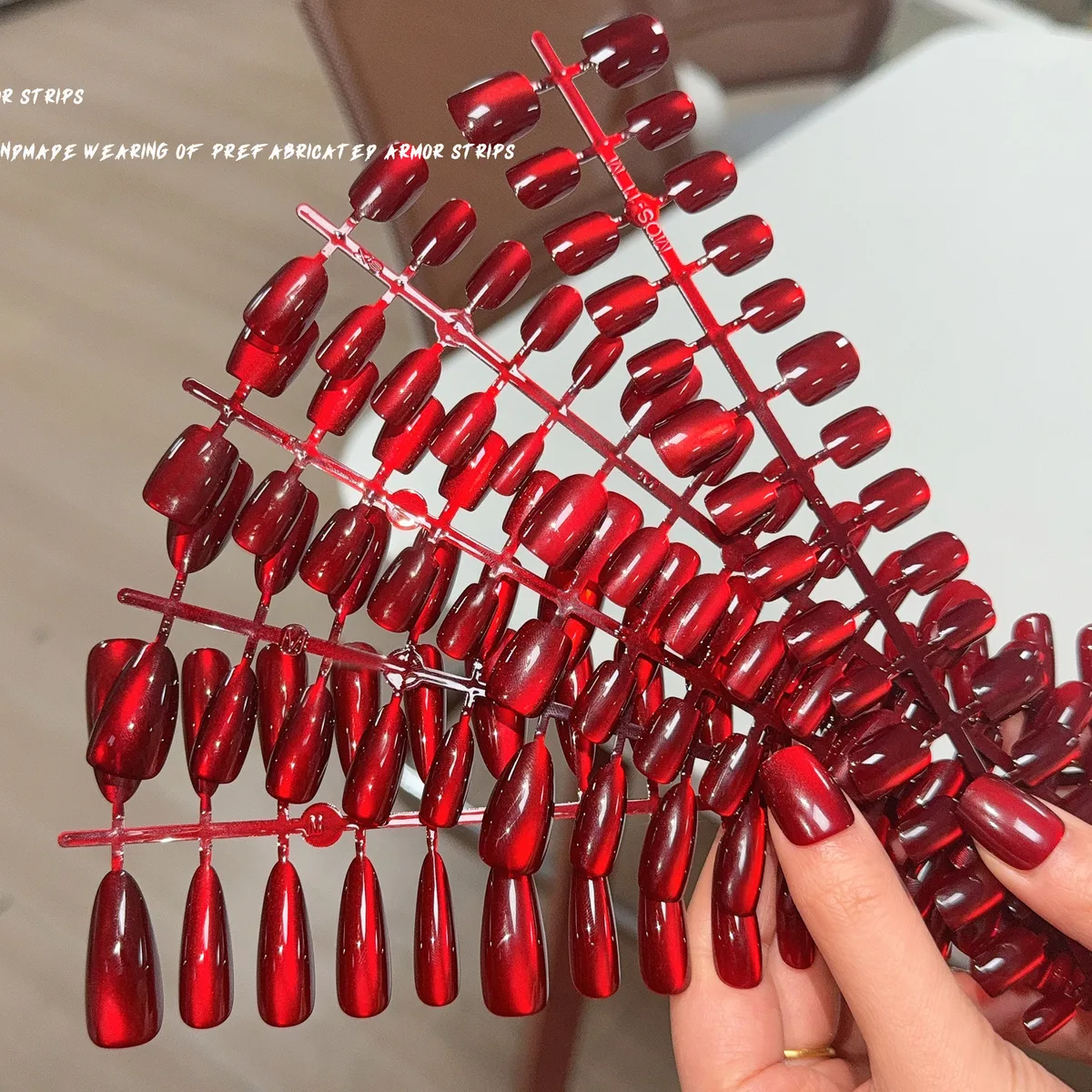 Meroon Nail Polish High Quality Cat's Eye 30ps nails Set Original Cat's Eye
