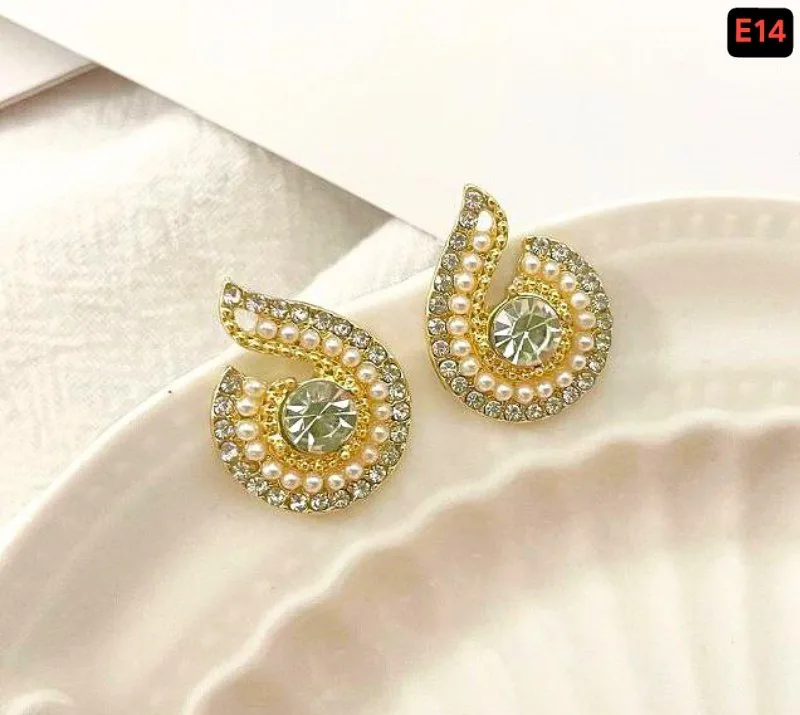 Pearl Fire HD Earring