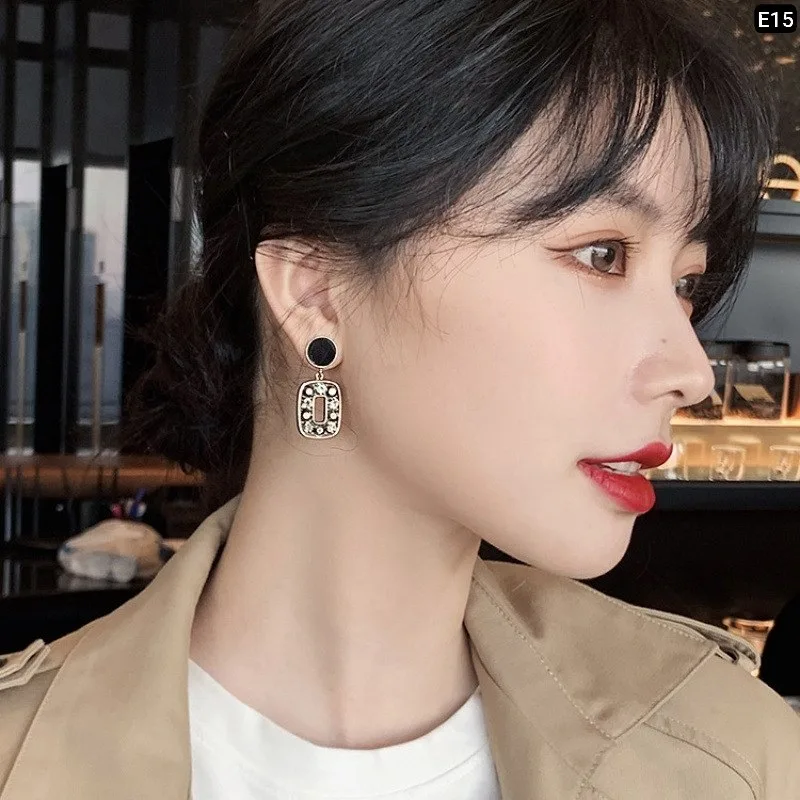 Double Zero Stone Earring - slide 3