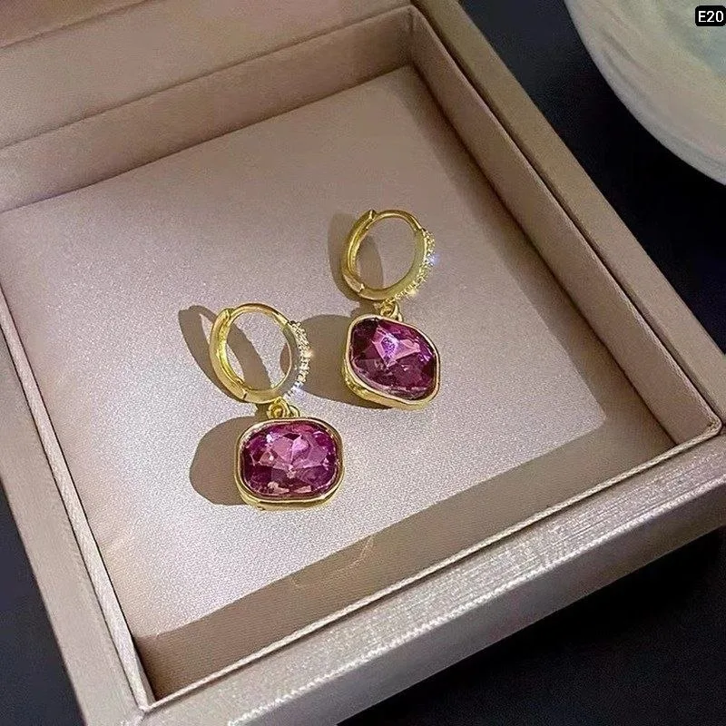 Real Stone Lock Earring - slide 3