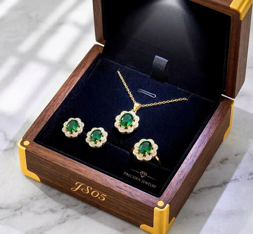 Green Stone Round Jewellery Set